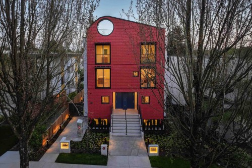 103-1550 3Rd Avenue E, Vancouver, BC 