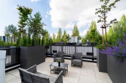 122-1552 3rd Avenue E Vancouver, BC V5N 1G9