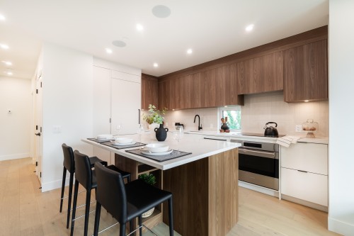 122-1552 3Rd Avenue E, Vancouver, BC 