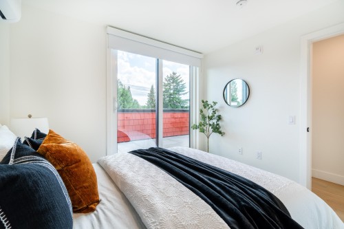 122-1552 3Rd Avenue E, Vancouver, BC 