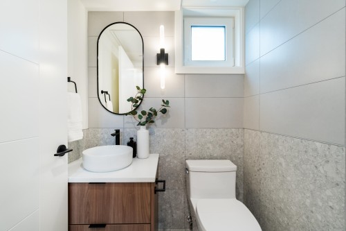 122-1552 3Rd Avenue E, Vancouver, BC 