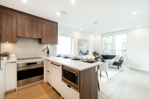 124-1552 3Rd Avenue E, Vancouver, BC 