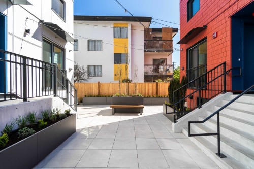 124-1552 3Rd Avenue E, Vancouver, BC 