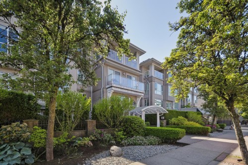 114-155 3Rd Street E, North Vancouver, BC 