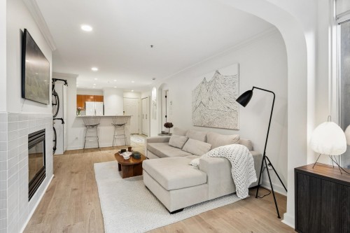 114-155 3Rd Street E, North Vancouver, BC 