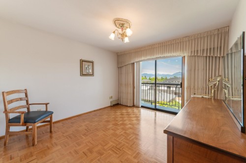 2411 39Th Avenue E, Vancouver, BC 