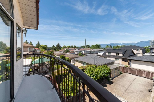 2411 39Th Avenue E, Vancouver, BC 