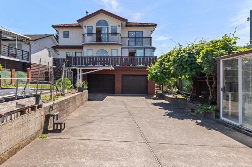 2411 39Th Avenue E, Vancouver, BC 