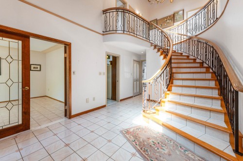 2411 39Th Avenue E, Vancouver, BC 