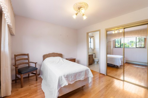 2411 39Th Avenue E, Vancouver, BC 