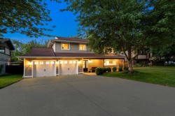19845 Wildwood Crescent NPitt Meadows, BC V3Y 1M7
