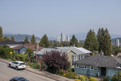 918 Ladner Street, New Westminster, BC 