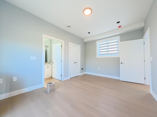 2-2557 King Edward Avenue W, Vancouver, BC 