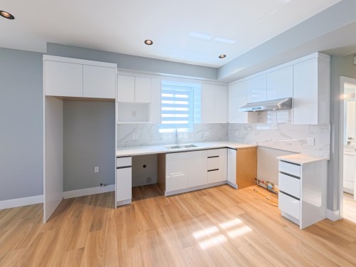 2-2557 King Edward Avenue W, Vancouver, BC 