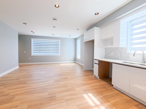 2-2557 King Edward Avenue W, Vancouver, BC 