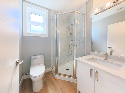 2-2557 King Edward Avenue W, Vancouver, BC 