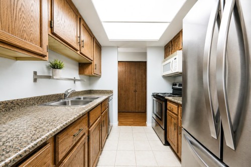 802-6595 Willingdon Avenue, Burnaby, BC 