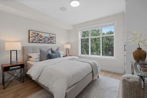 2371 Adanac Street, Vancouver, BC 