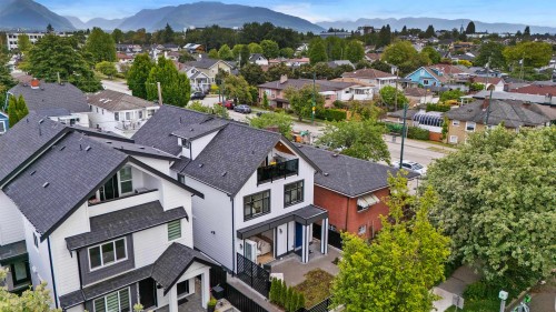 2371 Adanac Street, Vancouver, BC 