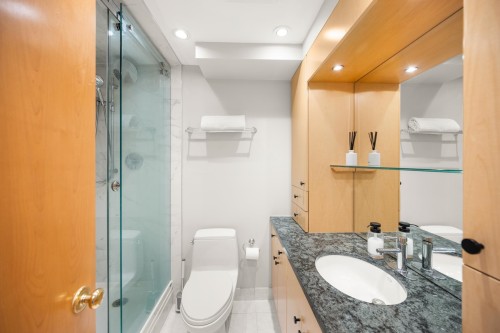 601-1575 Beach Avenue, Vancouver, BC 