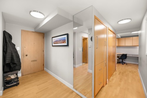 601-1575 Beach Avenue, Vancouver, BC 