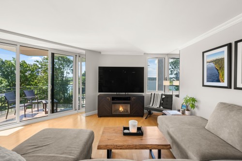 601-1575 Beach Avenue, Vancouver, BC 