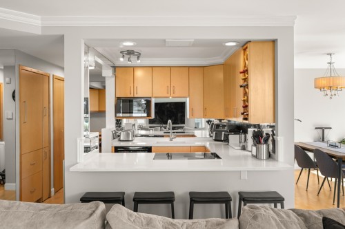 601-1575 Beach Avenue, Vancouver, BC 