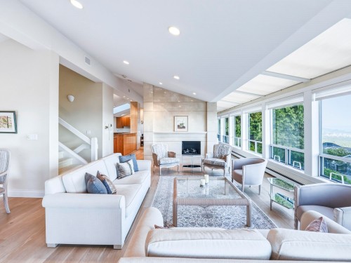 1574 Chartwell Drive, West Vancouver, BC 