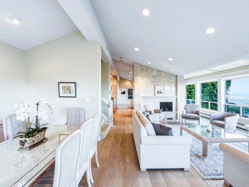 1574 Chartwell Drive, West Vancouver, BC 