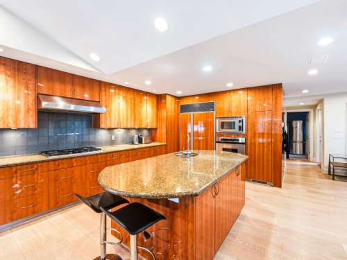 1574 Chartwell Drive, West Vancouver, BC 