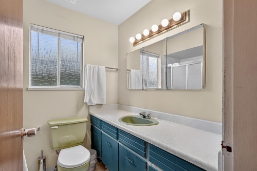 7290 11Th Avenue, Burnaby, BC 
