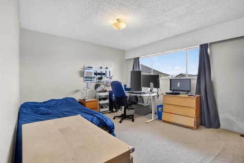 7290 11Th Avenue, Burnaby, BC 