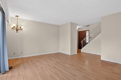 7290 11Th Avenue, Burnaby, BC 