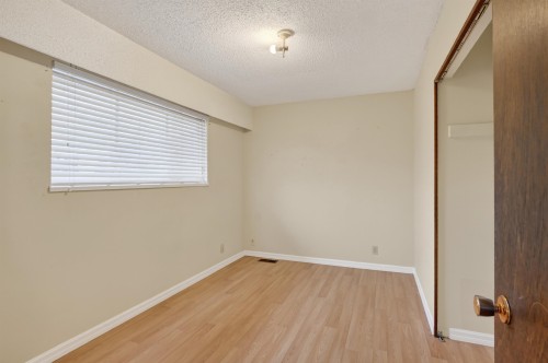 7290 11Th Avenue, Burnaby, BC 