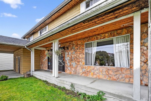 7290 11Th Avenue, Burnaby, BC 