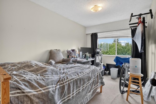 7290 11Th Avenue, Burnaby, BC 