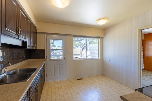 3371 Vincent Street, Port Coquitlam, BC 