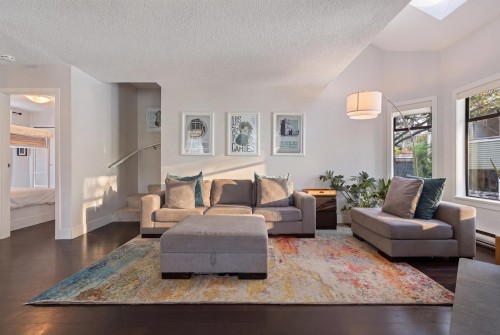 2427 6Th Avenue W, Vancouver, BC 