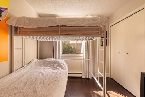 2427 6Th Avenue W, Vancouver, BC 