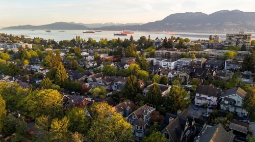 2427 6Th Avenue W, Vancouver, BC 