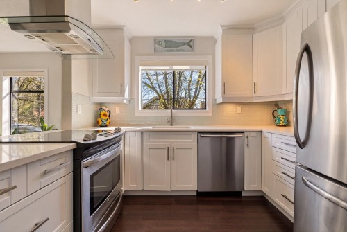 2427 6Th Avenue W, Vancouver, BC 