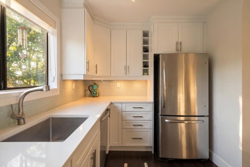 2427 6Th Avenue W, Vancouver, BC 