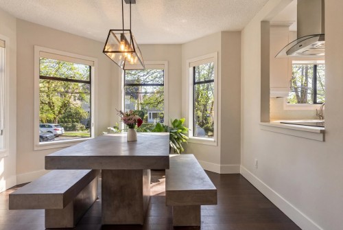 2427 6Th Avenue W, Vancouver, BC 