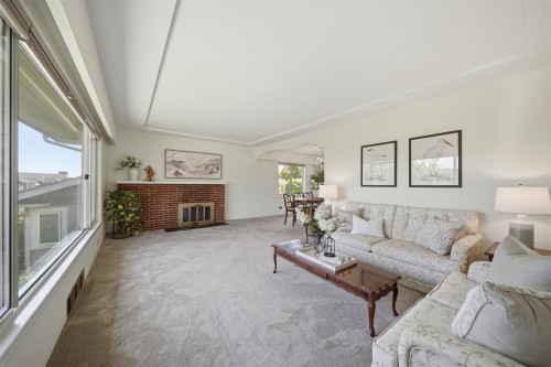937 Chestnut Street, New Westminster, BC 