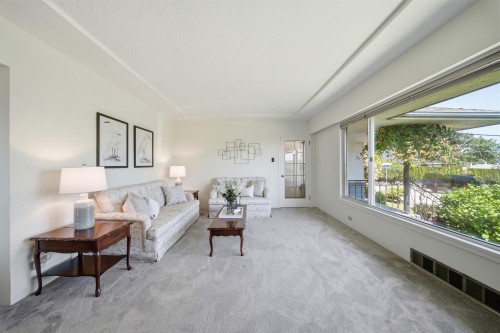 937 Chestnut Street, New Westminster, BC 
