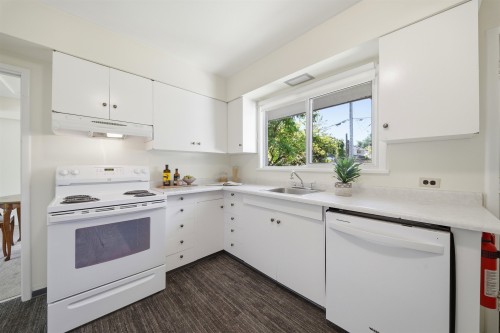937 Chestnut Street, New Westminster, BC 