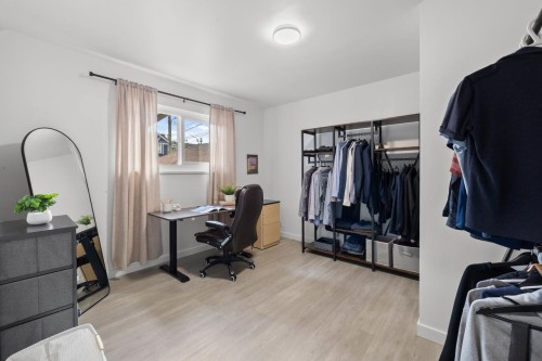 2036 Broadway E, Vancouver, BC 