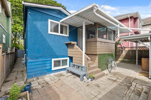 2036 Broadway E, Vancouver, BC 