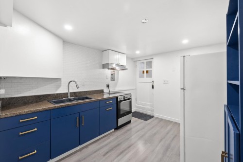 2036 Broadway E, Vancouver, BC 