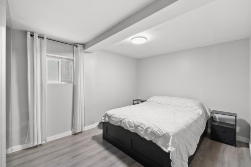 2036 Broadway E, Vancouver, BC 